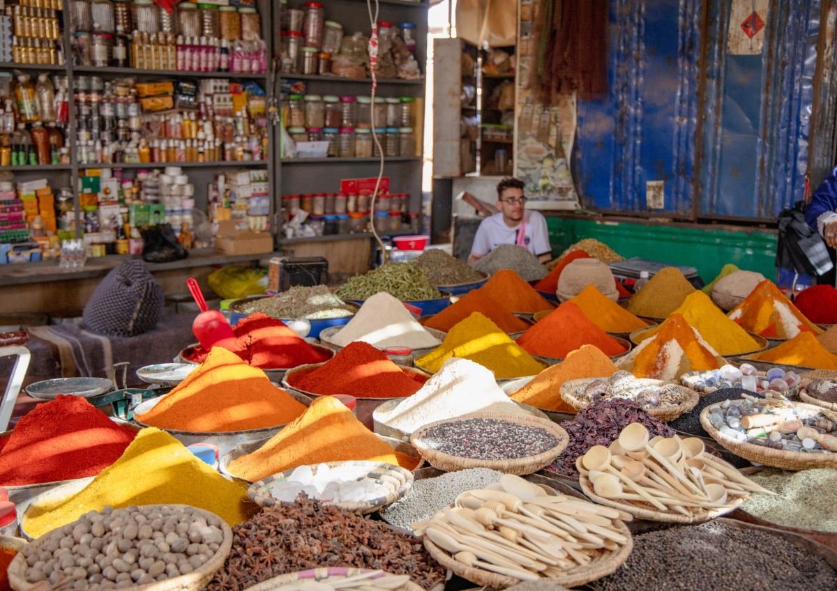 Luxury riads morocco featuring local artisans and traditional Moroccan craftsmanship