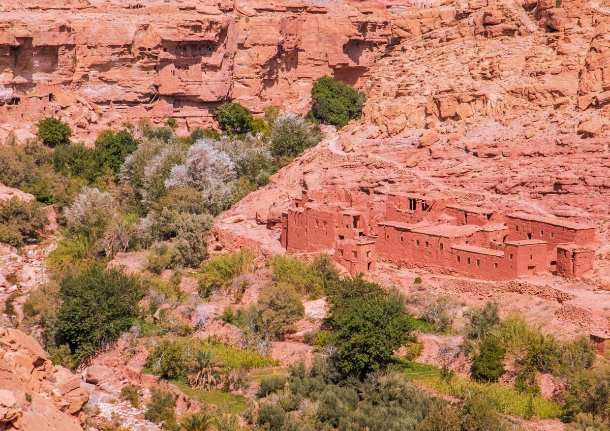 Morocco autumn tours showcasing Morocco's diverse landscapes and rich culture